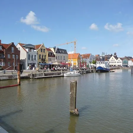 Thomsen * Toenning